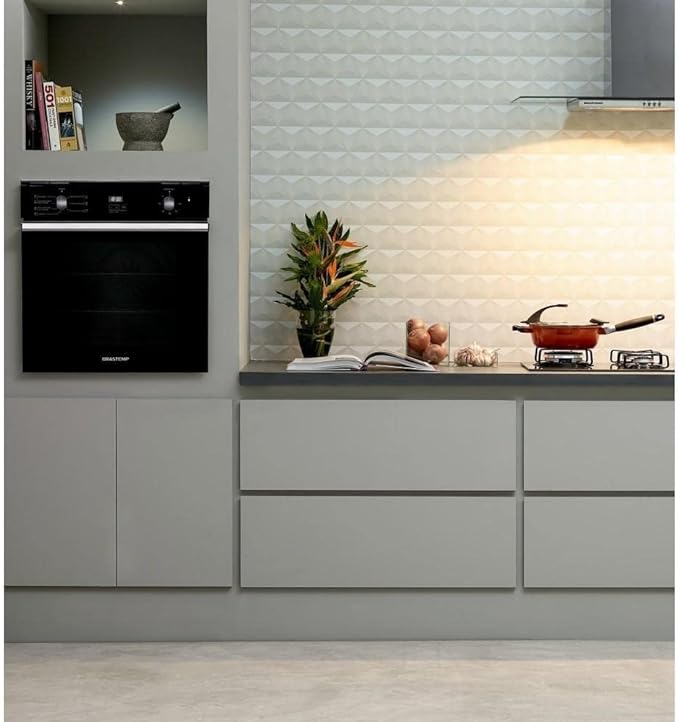 Forno de Embutir Elétrico Brastemp 84 Litros Preto com Convecção e Timer Touch - BOC84AE