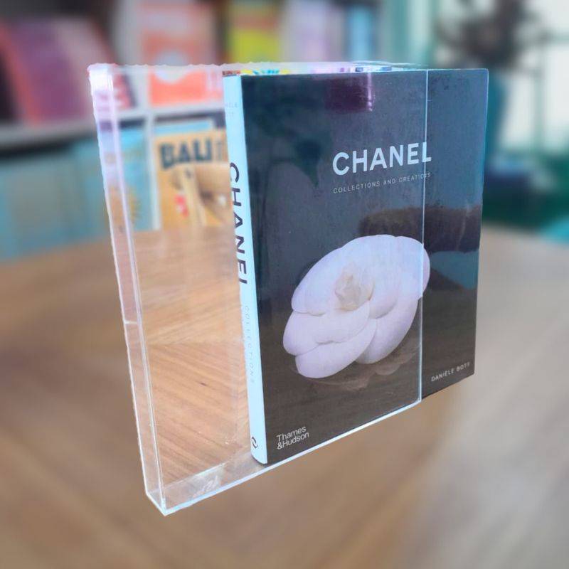 Capa Book Cover Chanel Collections