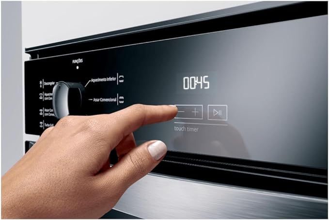 Forno de Embutir Elétrico Brastemp 84 Litros Inox Espelhado com Convecção Timer BOC84AR